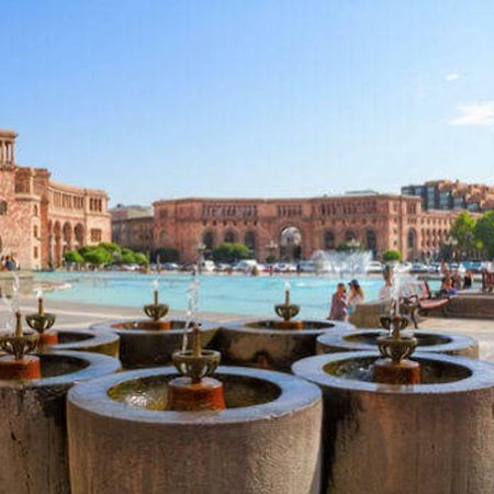 Luxury Apartment With Jacuzzi On Republic Square Yerevan Exterior photo