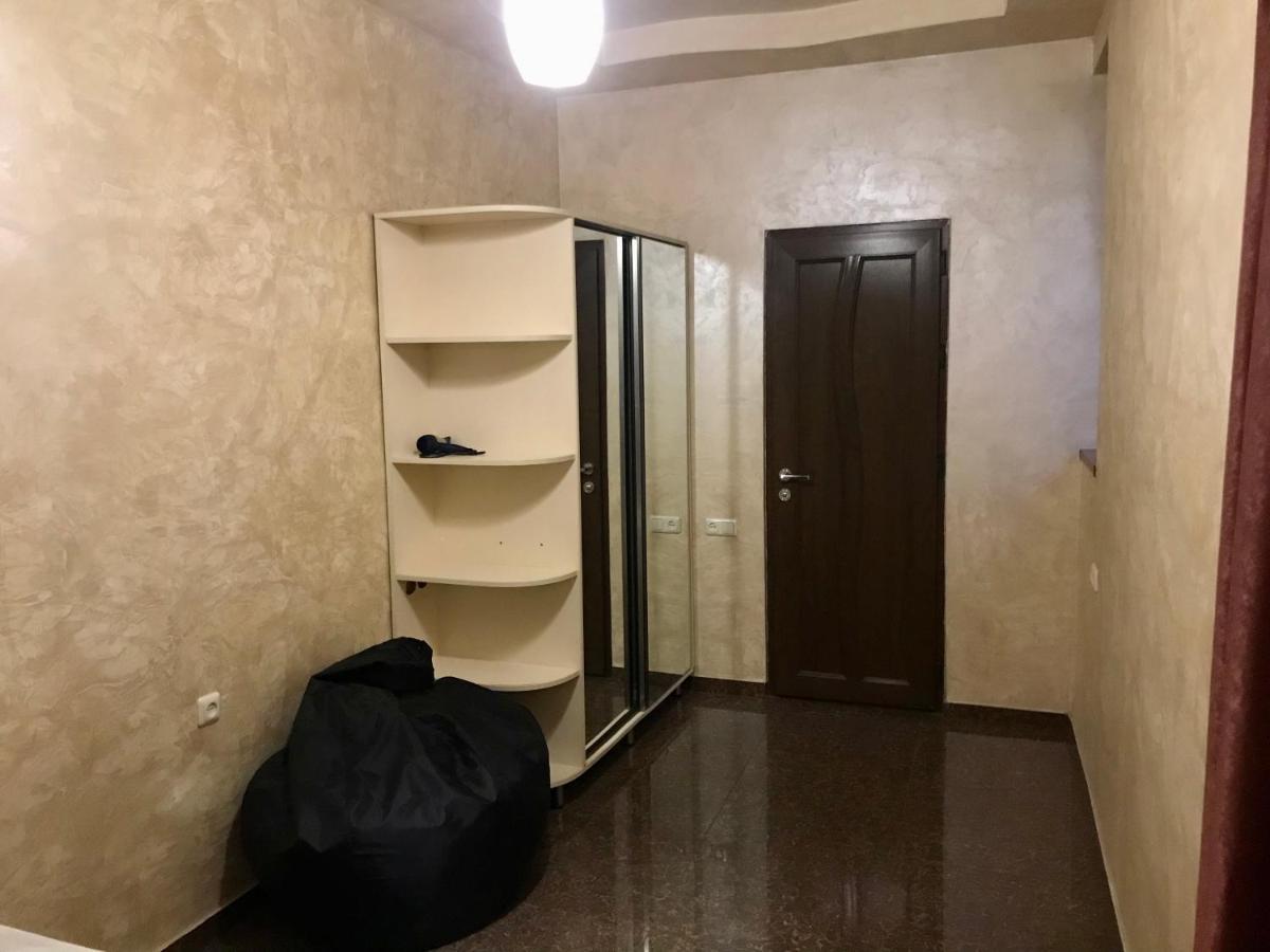 Luxury Apartment With Jacuzzi On Republic Square Yerevan Exterior photo