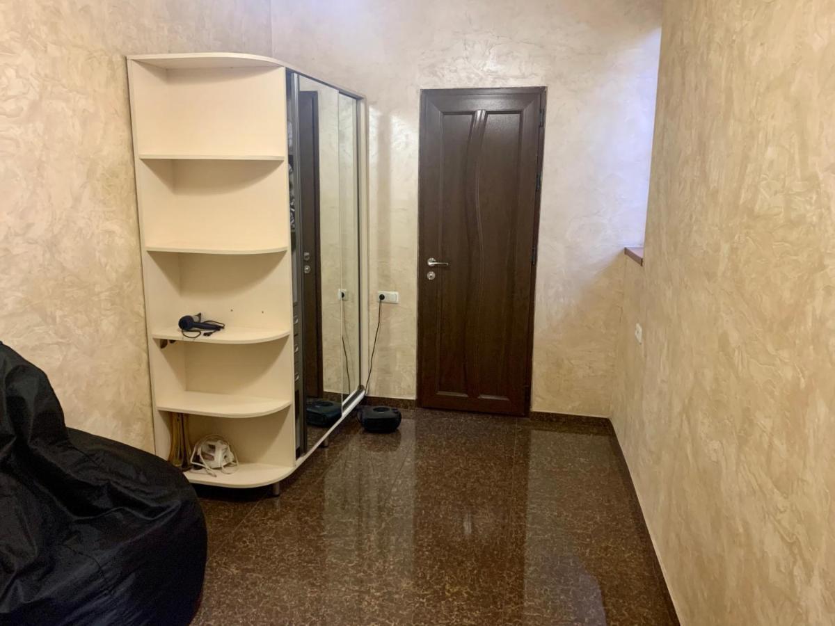 Luxury Apartment With Jacuzzi On Republic Square Yerevan Exterior photo