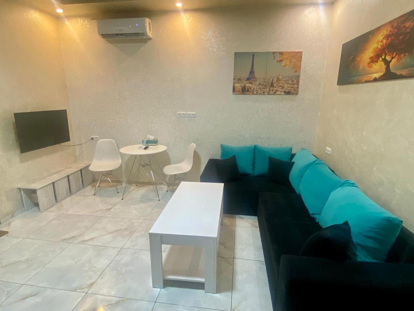 Luxury Apartment With Jacuzzi On Republic Square Yerevan Exterior photo